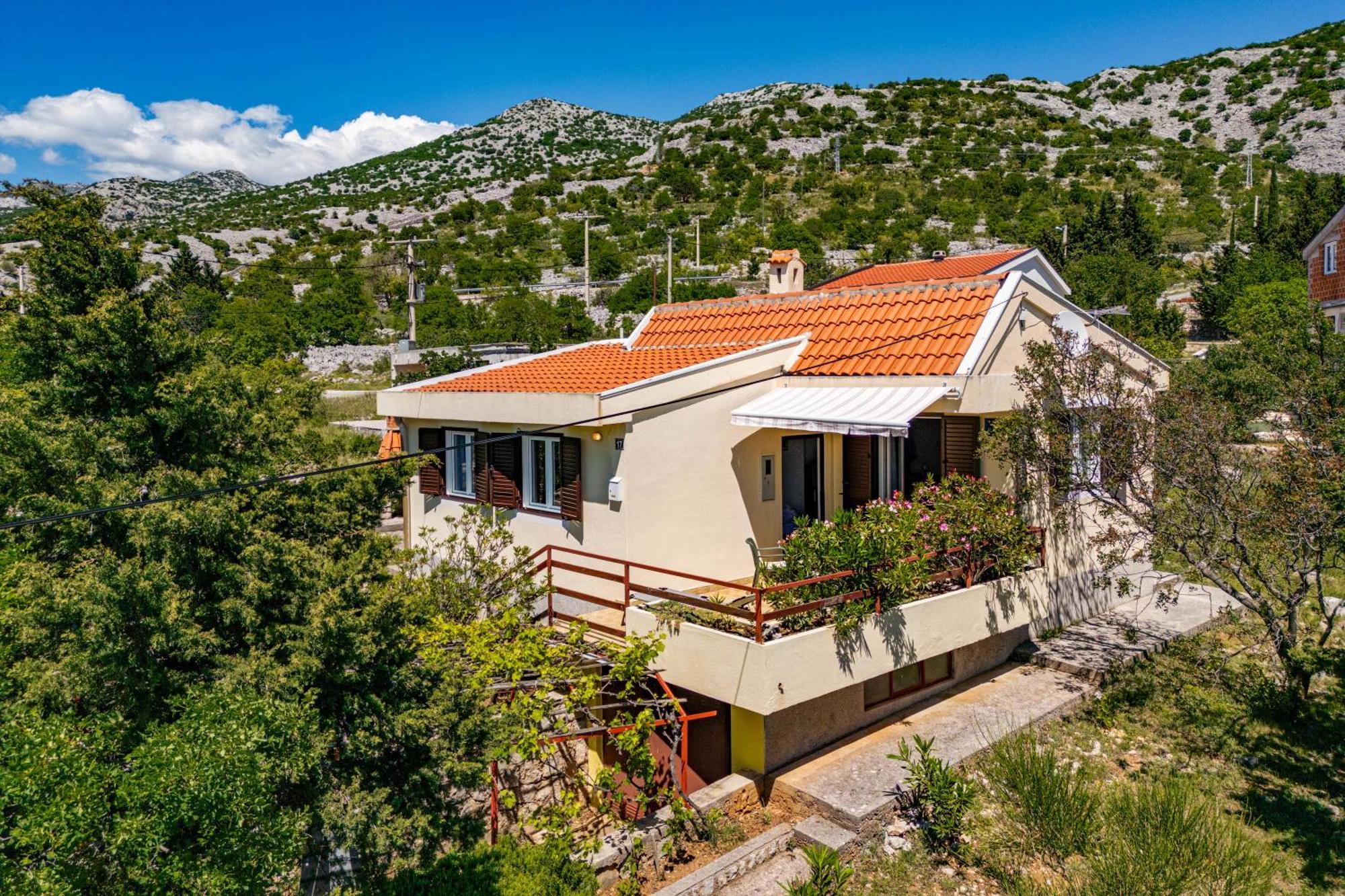 Beachfront House Nada - Happy Rentals Karlobag Eksteriør billede